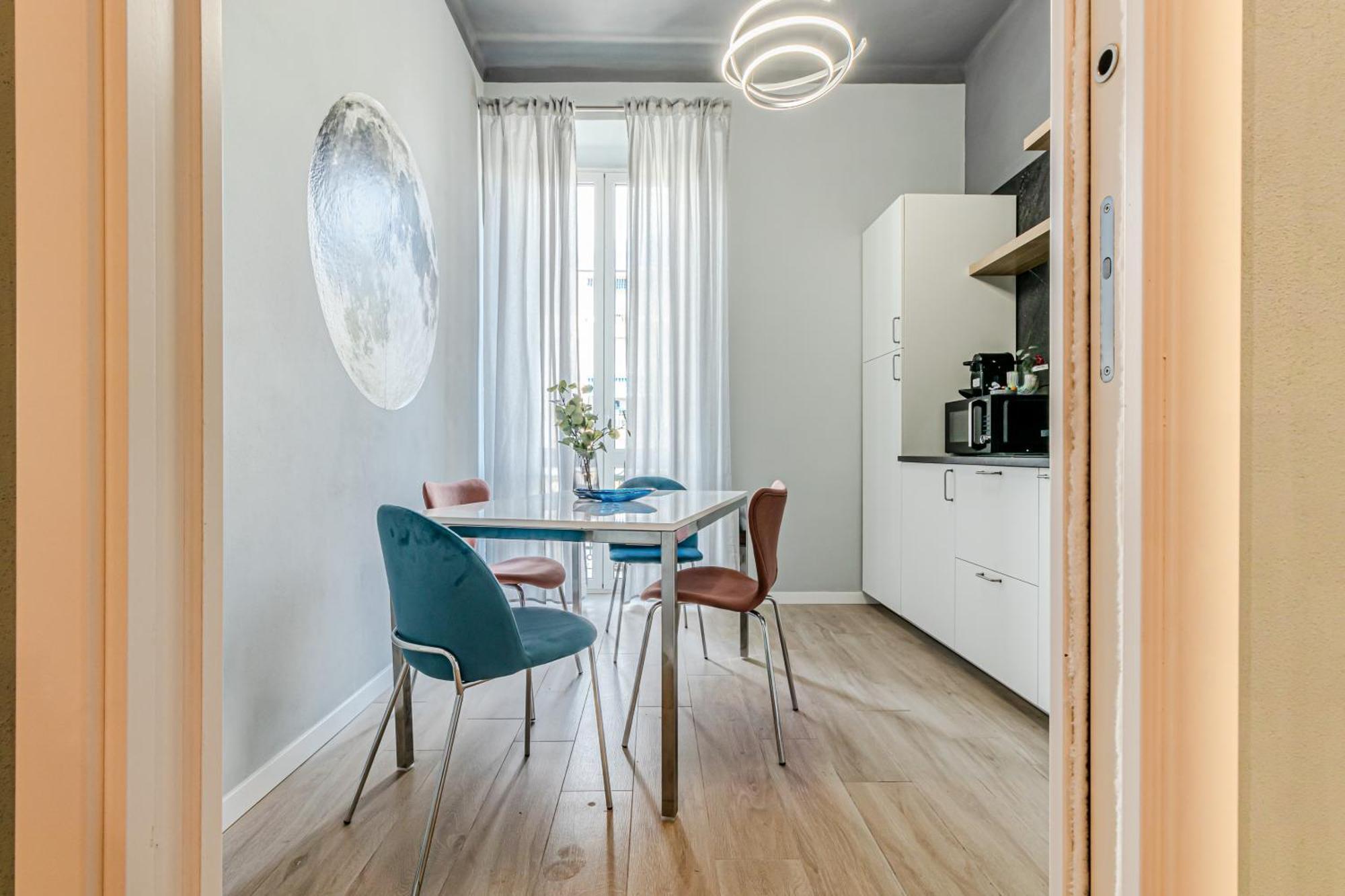 Moonlight Stylish Central, Hospital & Station Livorno Bagian luar foto