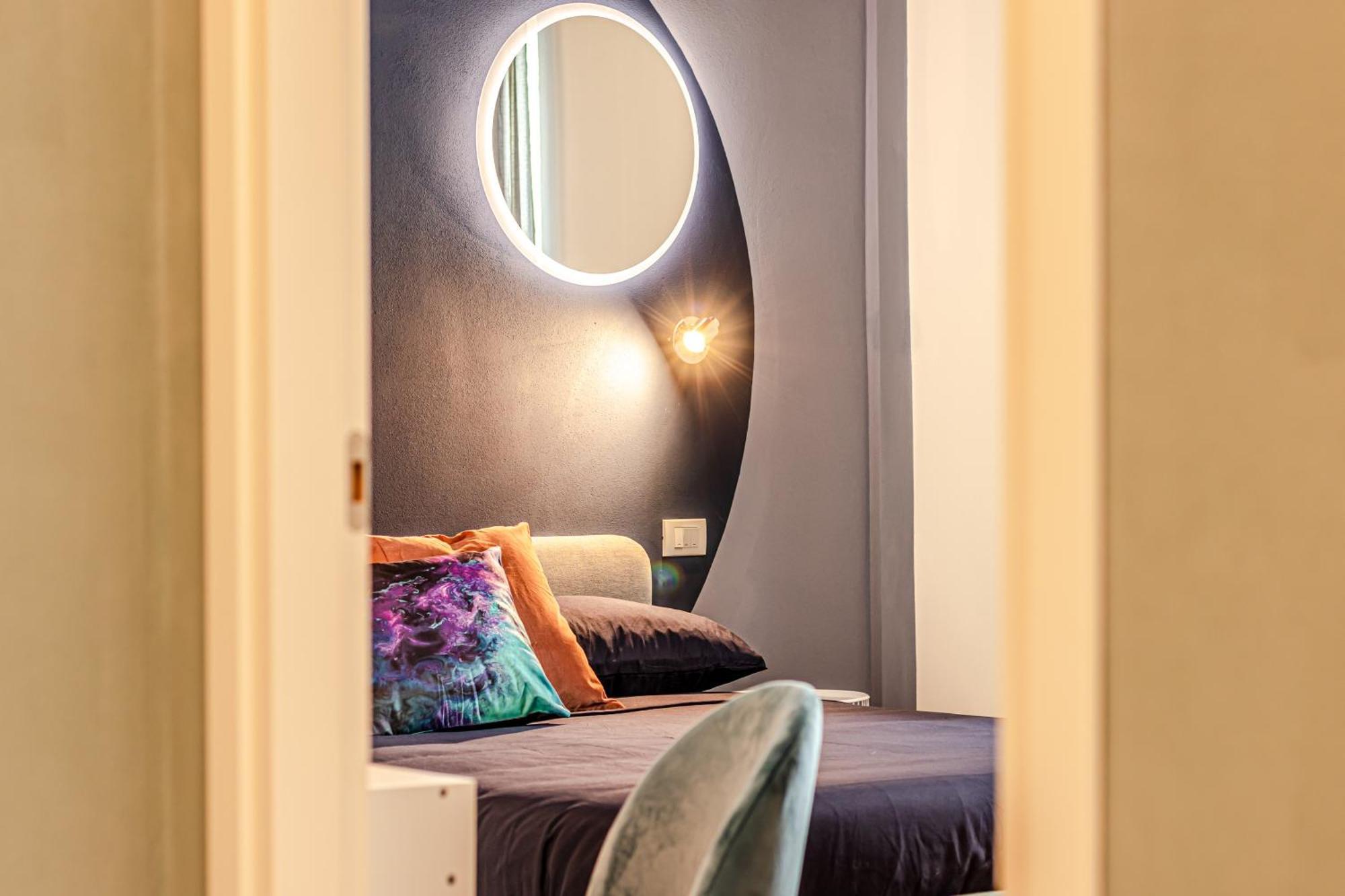 Moonlight Stylish Central, Hospital & Station Livorno Bagian luar foto