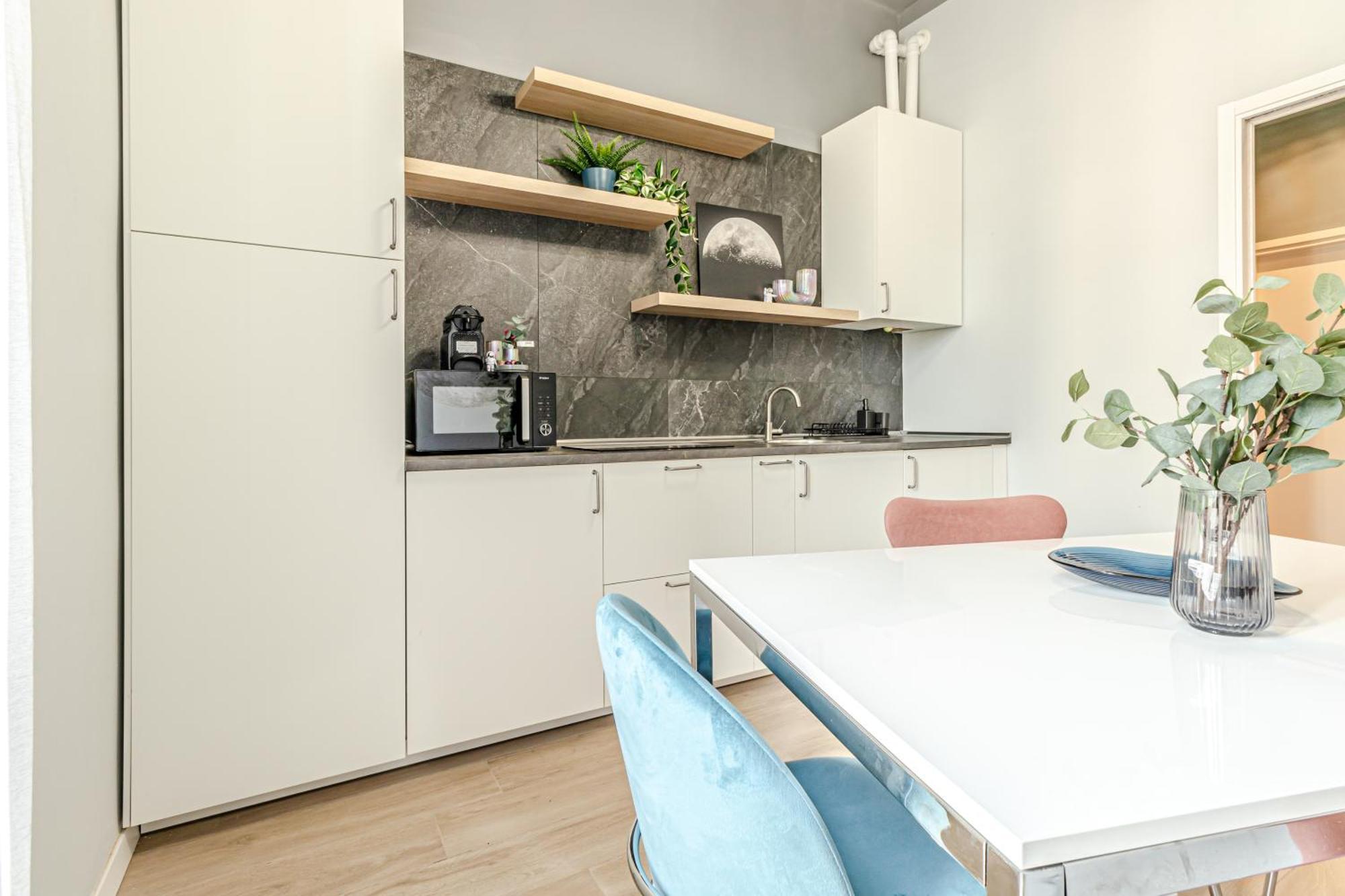 Moonlight Stylish Central, Hospital & Station Livorno Bagian luar foto